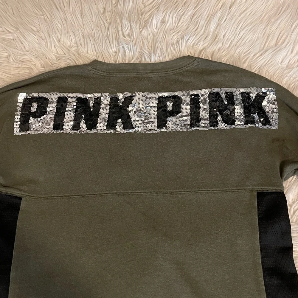 PINK | Sequin | Crewneck Sweatshirt | Green & Black - Picture 10 of 11